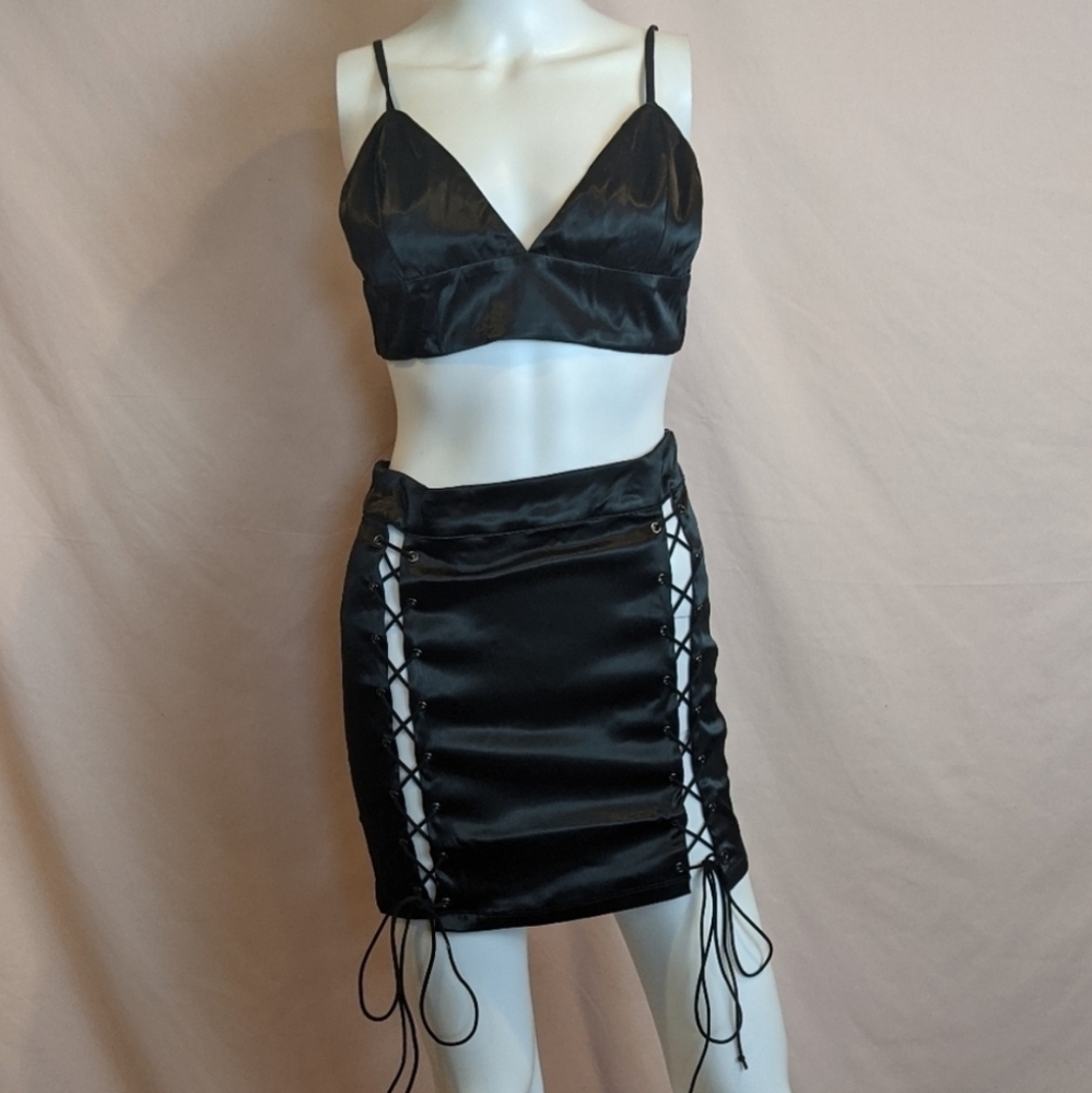 Fashion Nova Never Seen Before Satin Lace Up Skirt Set in Black size Medium